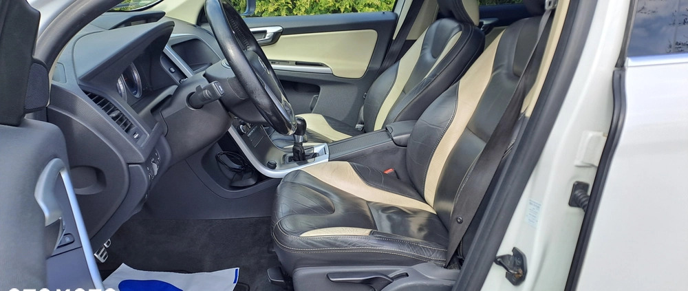 Volvo XC 60 cena 52900 przebieg: 207000, rok produkcji 2010 z Krosno małe 254